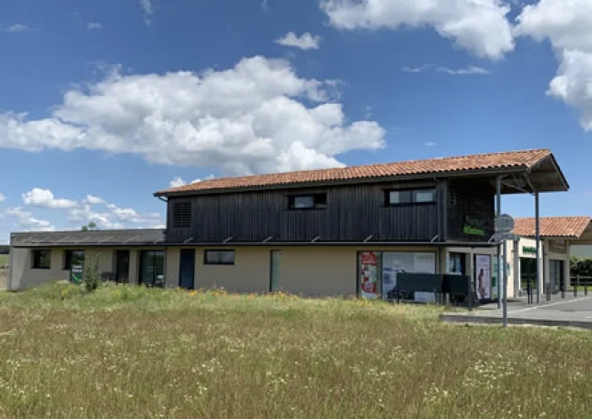 Location de locaux professionnels en centre médical à 10 km à l\